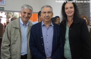 Prefeito Amarildo, Secretário Silvio Torres e Prefeita Rita Zanata de Santa C. Palmeiras