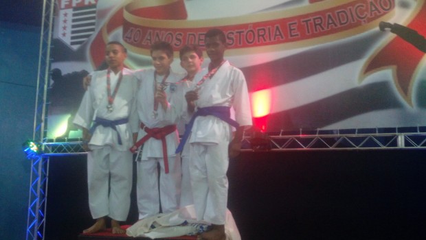 Karatê conquista três medalhas no Open Escolar em São Paulo