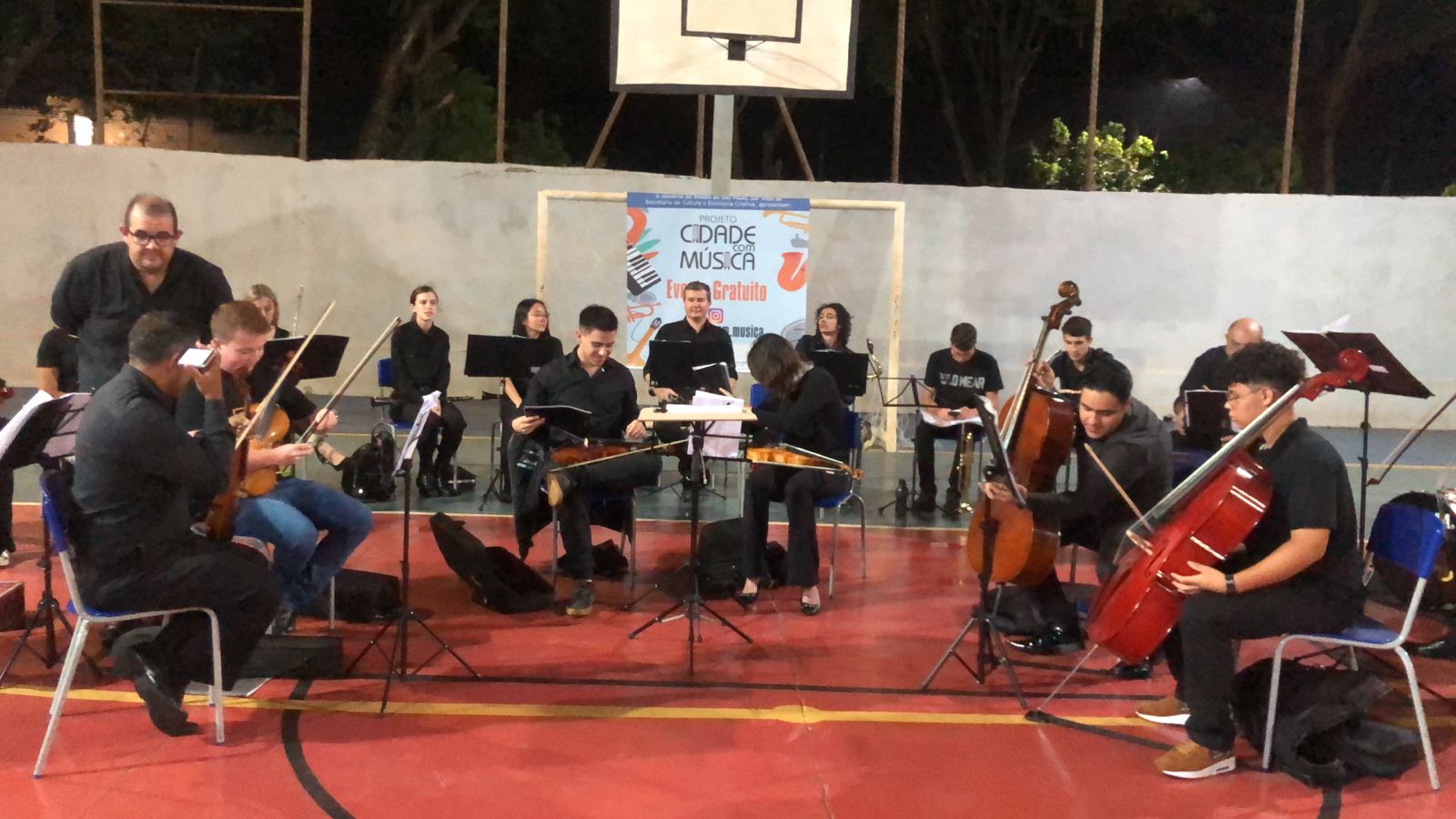 PROJETO ORQUESTRA JOVEM REALIZOU APRESENTAÇÃO NA ESCOLA JOSÉ GILBERTO
