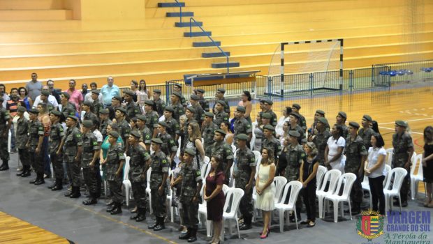 FORMATURA DOS ATIRADORES DO TIRO DE GUERRA