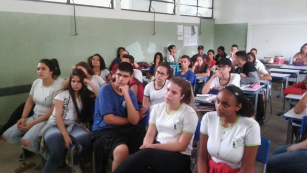 “TRANSITO SEGURO- A ESCOLHA É SUA” É TEMA DE PALESTRA NA REDE PÚBLICA
