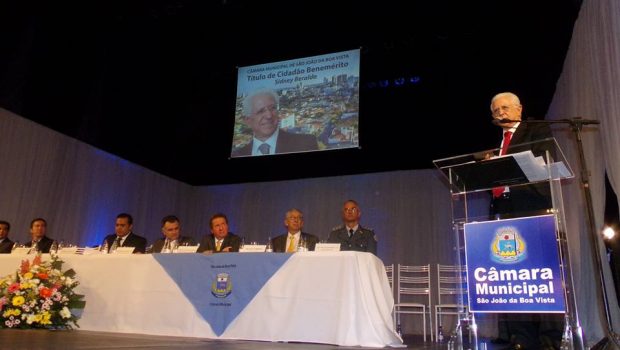 Sidney Beraldo recebeu honraria da Câmara de São João da Boa Vista