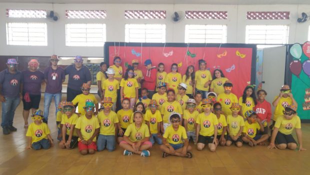 Folia de Carnaval agitou o Petit