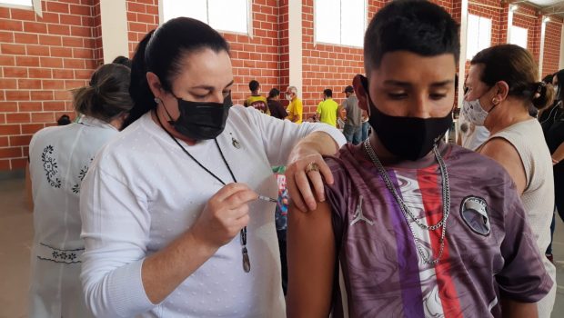 MUNICIPIO VACINA JOVENS DE 14 ANOS OU MAIS CONTRA COVID-19