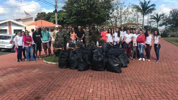 CAMPANHA DE CONSCIENTIZAÇÃO AMBIENTAL LIMPOU VÁRIOS PONTOS NA CIDADE