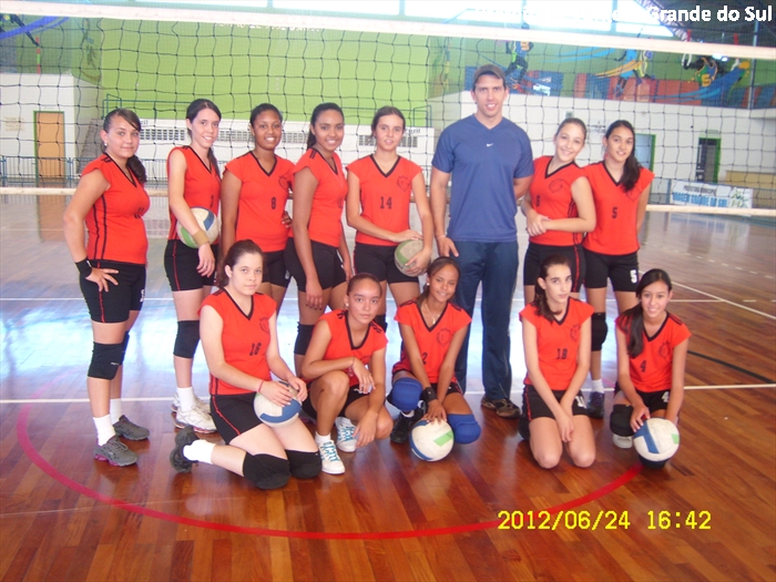 Escolinha Municipal de Voleibol joga sábado em Pirassununga