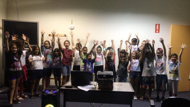 QUINTA FOI DIA DE FILME NA PROGRAMAÇÃO DE FÉRIAS