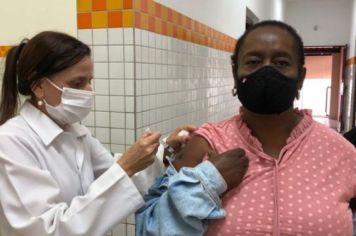 SÁBADO (14) FOI REALIZADA VACINAÇÃO 2ª DOSE CONTRA A COVID-19