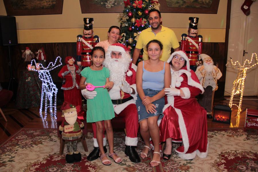 PAPAI E MAMÃE NOEL NO CASARÃO - FOTOS DIA 22/12/22