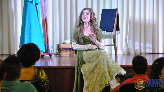 “VESTIDA DE SHAKESPEARE” É ATRAÇÃO NA CASA DA CULTURA