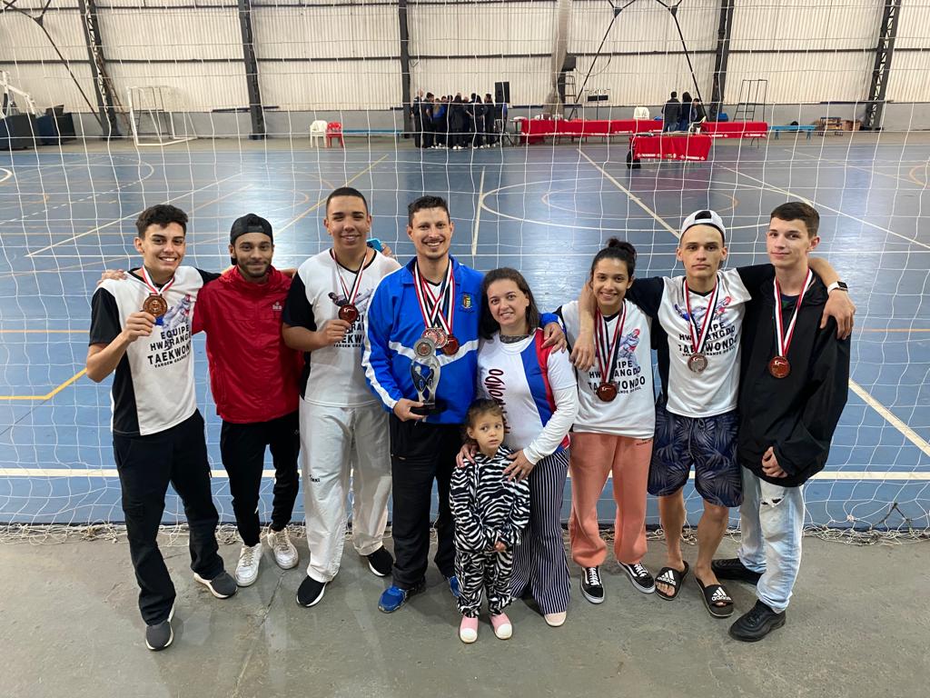 PROJETO SOCIAL DE TAEKWONDO CONQUISTA O 2º LUGAR NO GERAL MASCULINO NO 64º JOGOS REGIONAIS DO ESTADO DE SP