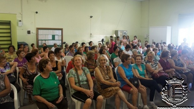 Departamento de Esportes e Lazer promove reunião com representantes da 3ª Idade