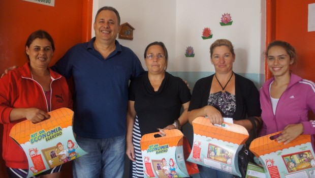 Em Vargem, 1.662 famílias receberam lâmpadas mais econômicas da Elektro
