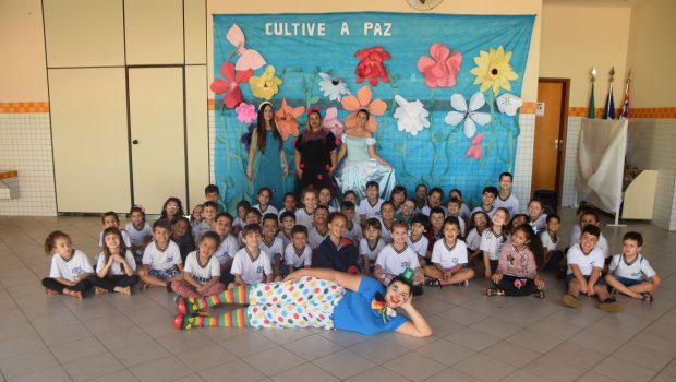 DEPARTAMENTO DE EDUCAÇÃO PROMOVEU SEMANA DA CRIANÇA NAS ESCOLAS E CRECHES MUNICIPAIS