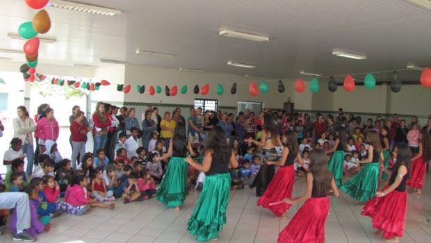Escola Antônio Coury celebra 9 anos de fundação