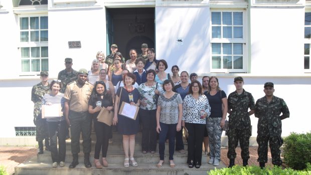 TIRO DE GUERRA DE VARGEM PRESTA HOMENAGEM AO DIA DA MULHER