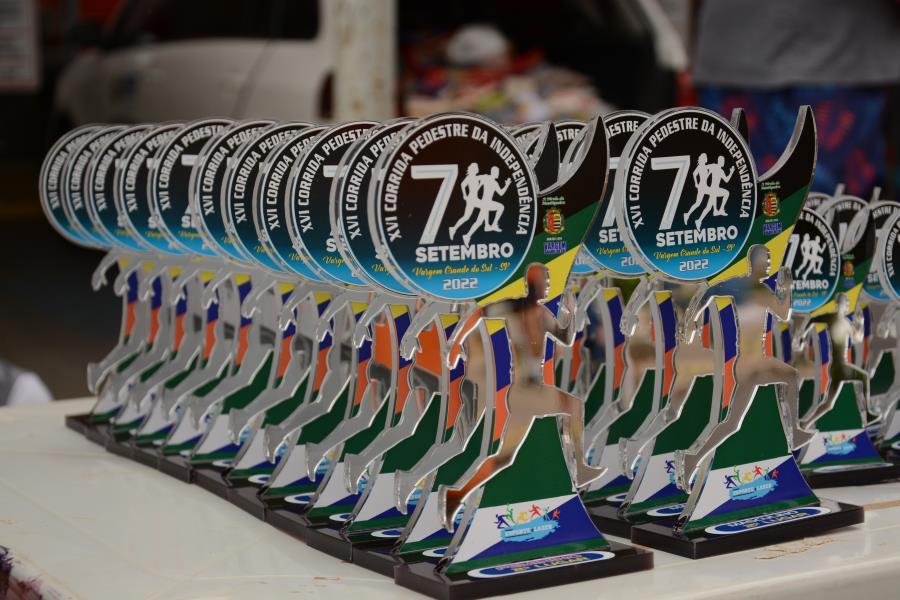 CORRIDA DA INDEPENDÊNCIA CONTOU COM MAIS DE 200 ATLETAS