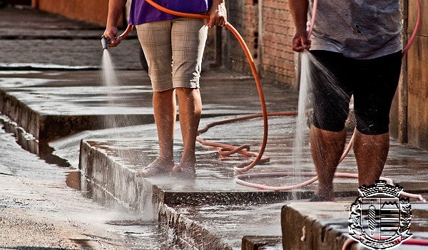 Prefeitura recebe centenas de denúncias sobre desperdício de água