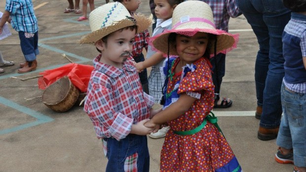 Escolas, creches e Projeto Motivar realizam Festa Junina