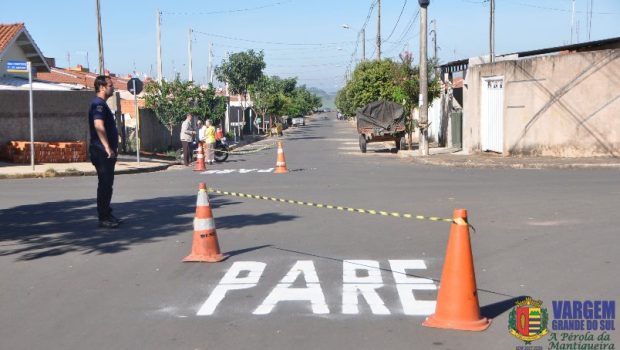 Desetran realiza melhorias na sinalização no solo e placas de PARE