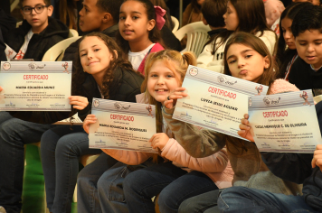 ALUNOS DO 5º ANO PARTICIPAM DA FORMATURA DO PROERD