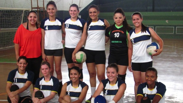 Com equipe renovada, Vargem tem se destacado no vôlei