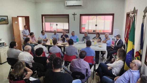 Deputado Samuel Moreira visita Vargem e anuncia recursos de 1 milhão