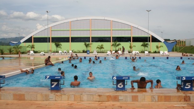 Saiba como adquirir as carteirinhas das piscinas públicas