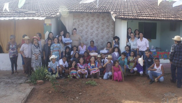 Alunos das escolas Francisco R. Carril e Antônio Coury participaram do projeto “Construindo Valores, Cultivando a Paz”