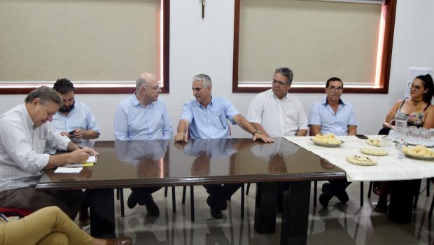 DEPUTADO ARNALDO JARDIM VISITA VARGEM E ANUNCIA NOVAS EMENDAS