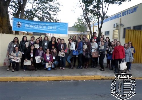 Educadores participaram de capacitação do Sistema Anglo em Rio das Pedras