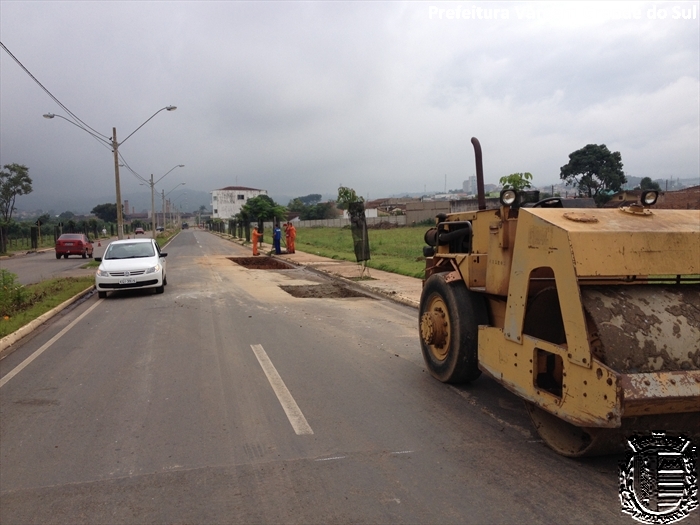 Construtora iniciou obras de recuperação da Via Expressa Antonio Bolonha