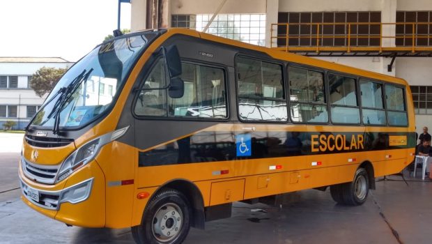 EDUCAÇÃO RECEBEU ÔNIBUS DO PROGRAMA “CAMINHO DA ESCOLA”