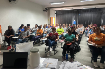 TREINAMENTO DE CARTEIRA DE VACINAÇÃO COM OS AGENTES COMUNITÁRIOS DE SAÚDE