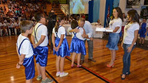 548 alunos participaram da Formatura das Escolas Municipais