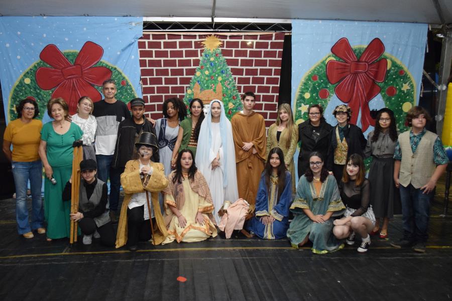 APRESENTAÇÃO DA PEÇA DE TEATRO ''UM CONTO DE NATAL'', OCORREU NA ÚLTIMA QUARTA-FEIRA, DIA 22