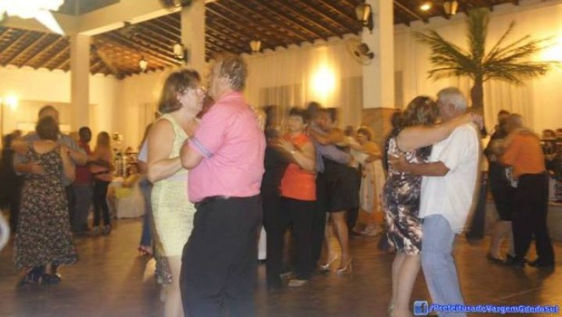 Grande público prestigiou o Baile da Saudade