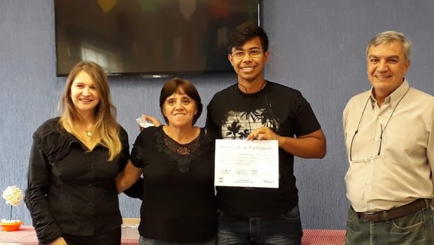 PARTICIPANTES DO TIME DO EMPREGO RECEBEM DIPLOMA