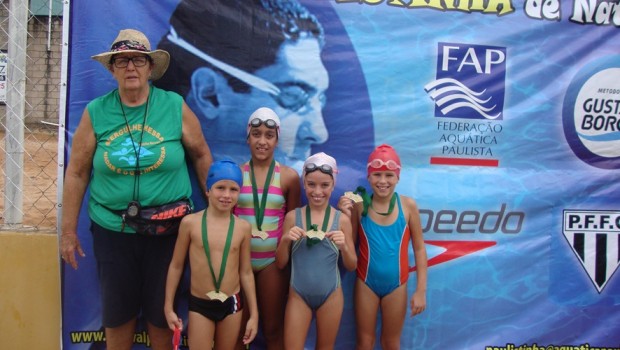 Natação de Vargem conquista 22 medalhas de ouro em Porto Ferreira