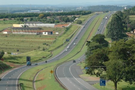 Solicitadas placas de indicação de Vargem na SP-340