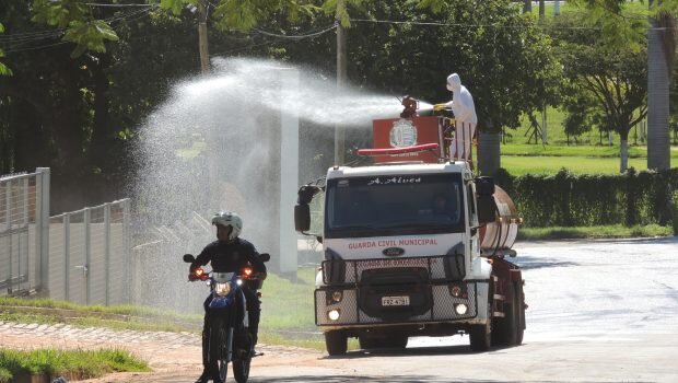 INICIADO TRABALHO DE DESINFECÇÃO DA CIDADE