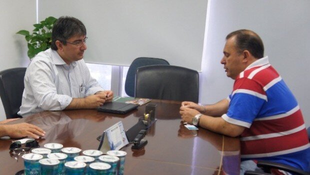 Celso Itaroti participa de reunião na sede da Editora Abril