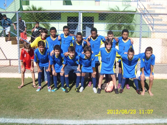 Escolinha Municipal de Futebol uma vitória e uma derrota 10ª Copa UNIFAE de Futebol