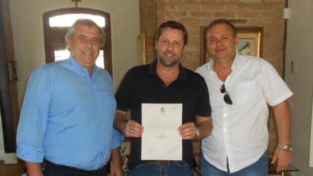 Celso Itaroti se encontra com deputado federal Carlos Sampaio