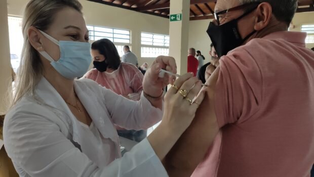 SÁBADO (11) FOI REALIZADA VACINAÇÃO DA 2ª DOSE PFIZER CONTRA COVID-19