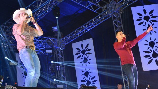 Pedro Paulo e Alex abriram a Festa da Batata 2015