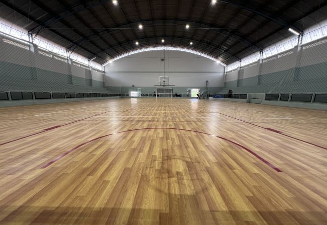 PREFEITURA CONCLUI REFORMA DO POLIESPORTIVO DA VILA SANTA TEREZINHA
