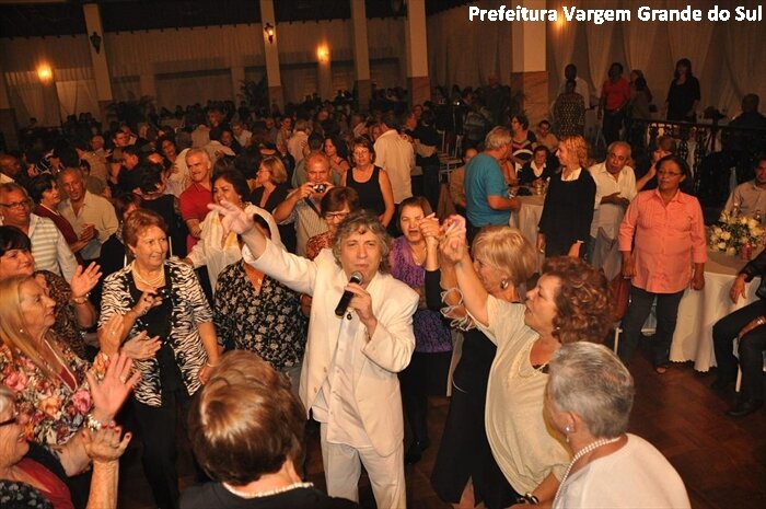 Baile da Saudade com Ricardo Braga foi sucesso