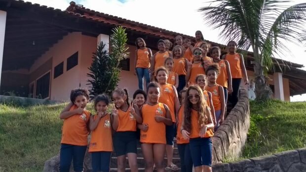 PETIT PARTICIPA DE VIAGENS E DESENVOLVE INÚMERAS ATIVIDADES