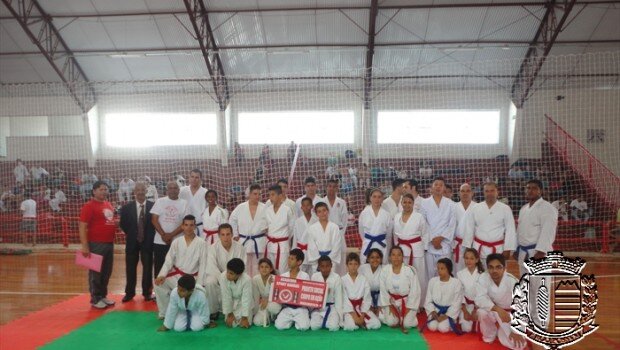 Vargem é tricampeã da Copa Pirassununga de Karatê